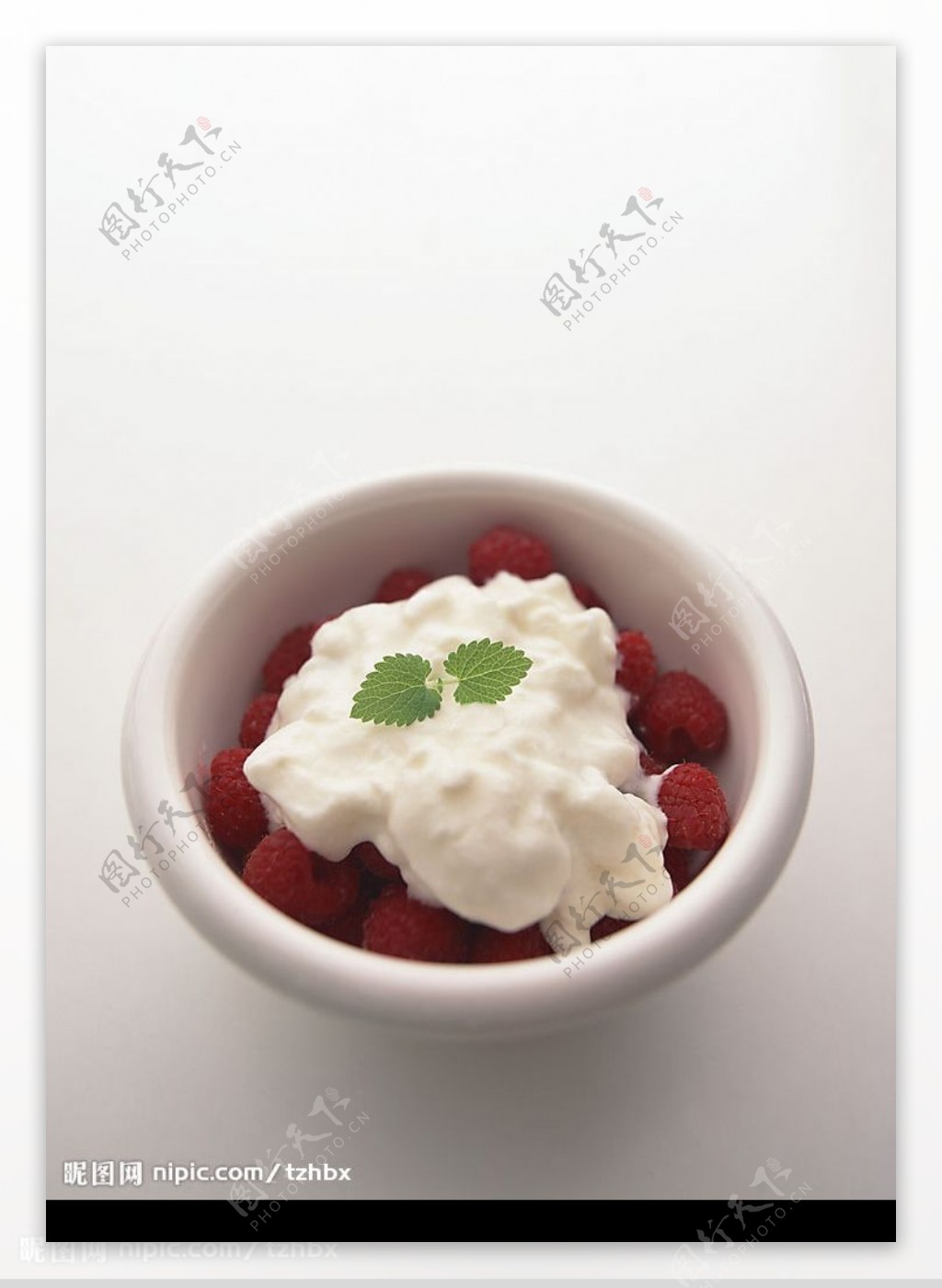 草莓饮品图片