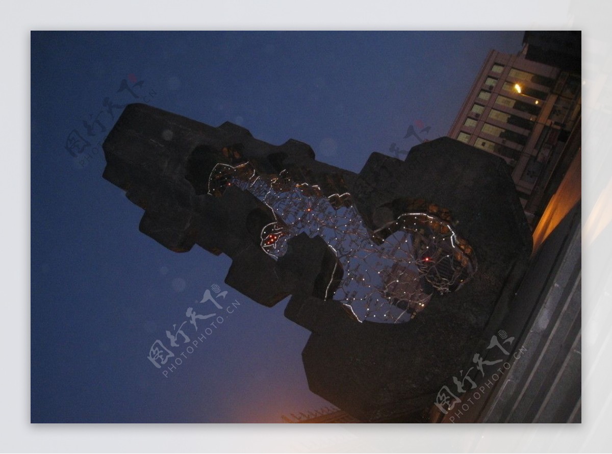 鞍山城市之门图片