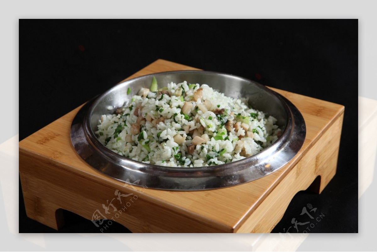 石锅野菜饭图片