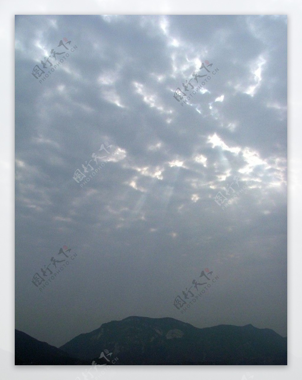 安徽天柱山天空云层阳光图片