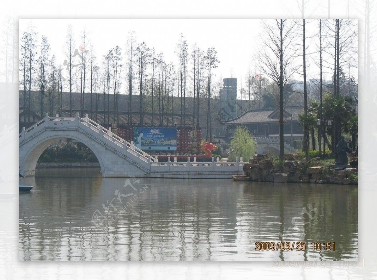 南京白鹭洲公园图片