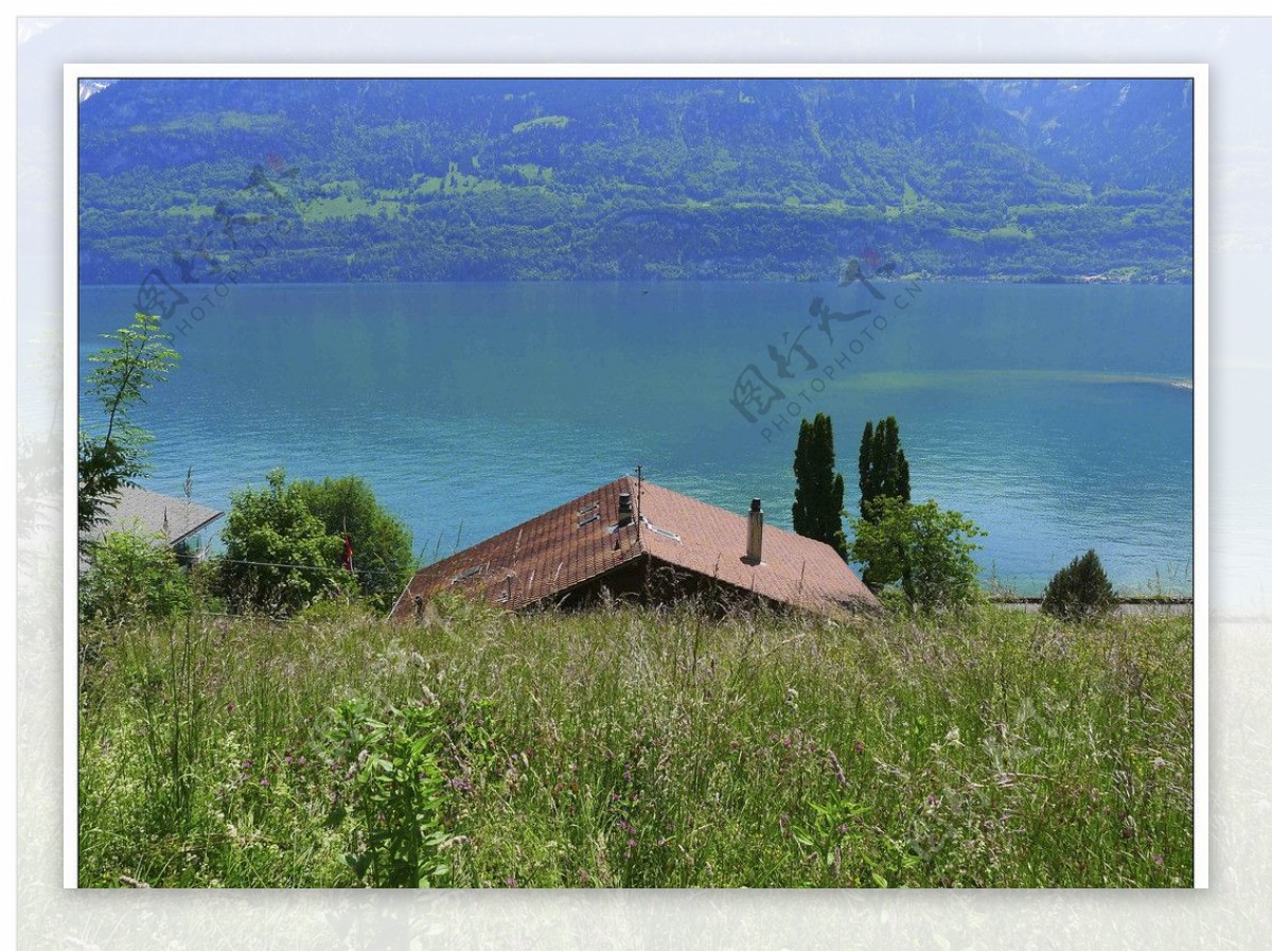现代瑞士山中的牧人小屋，卧室 库存照片. 图片 包括有 瑞士山中的牧人小屋, 室内, 拱道, 房子, 家庭 - 73889444
