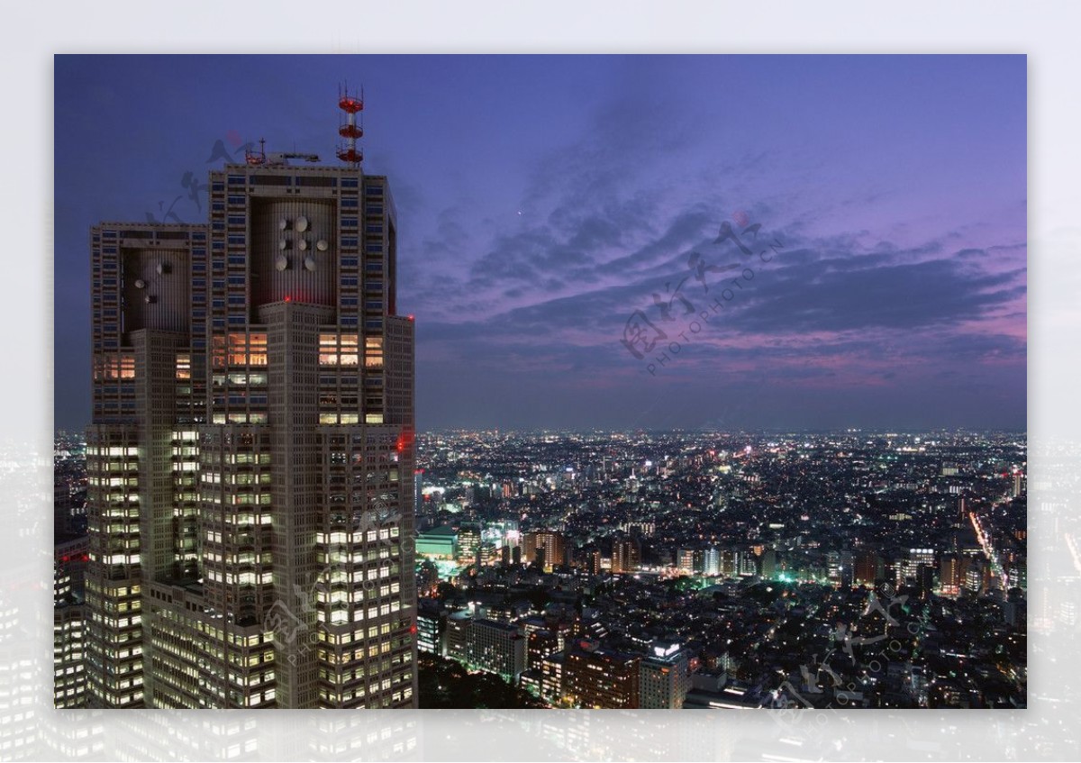 东京督厅大厦东京市政厅夜景图片
