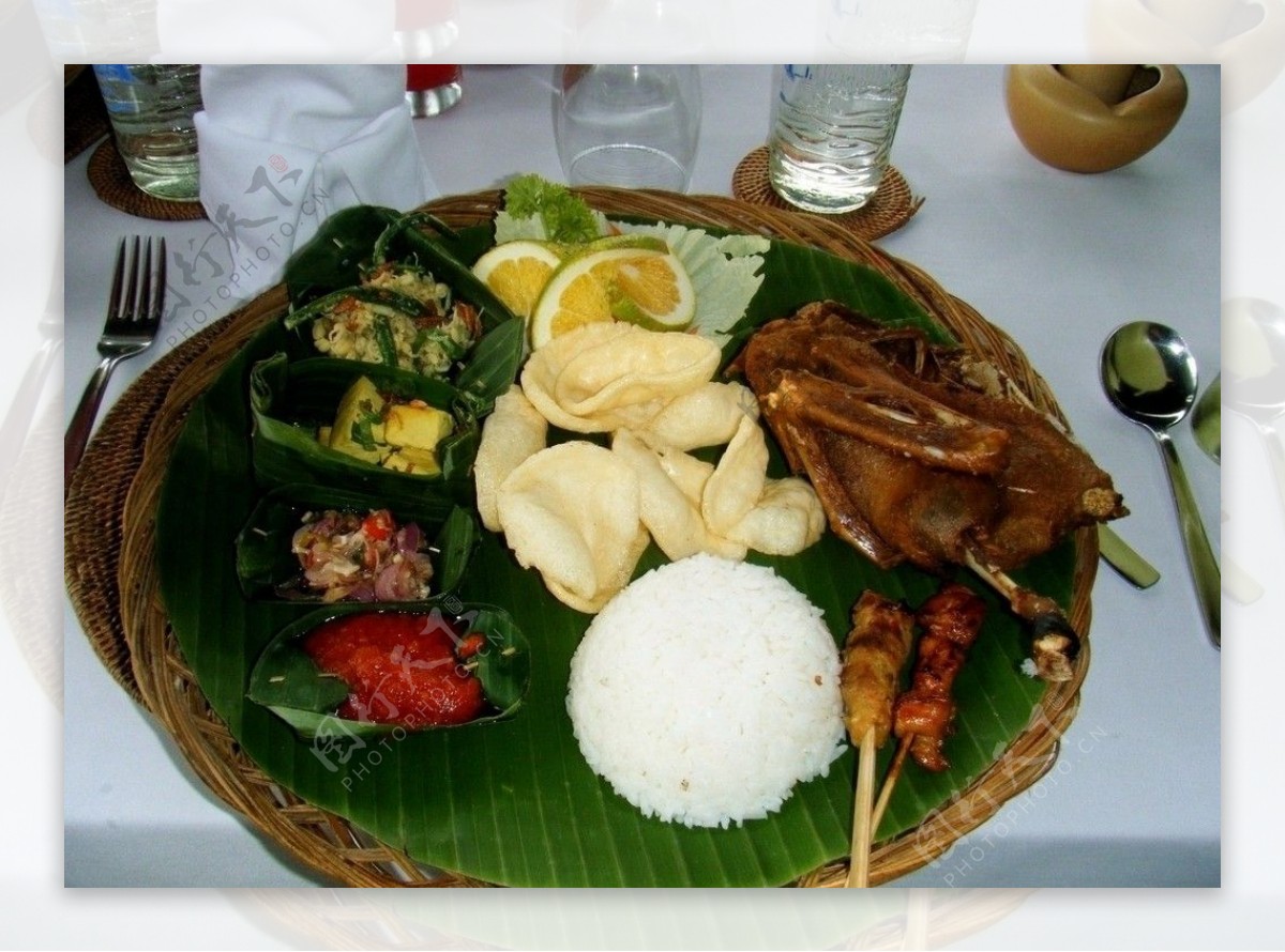 巴厘岛特色食物脏鸭子图片