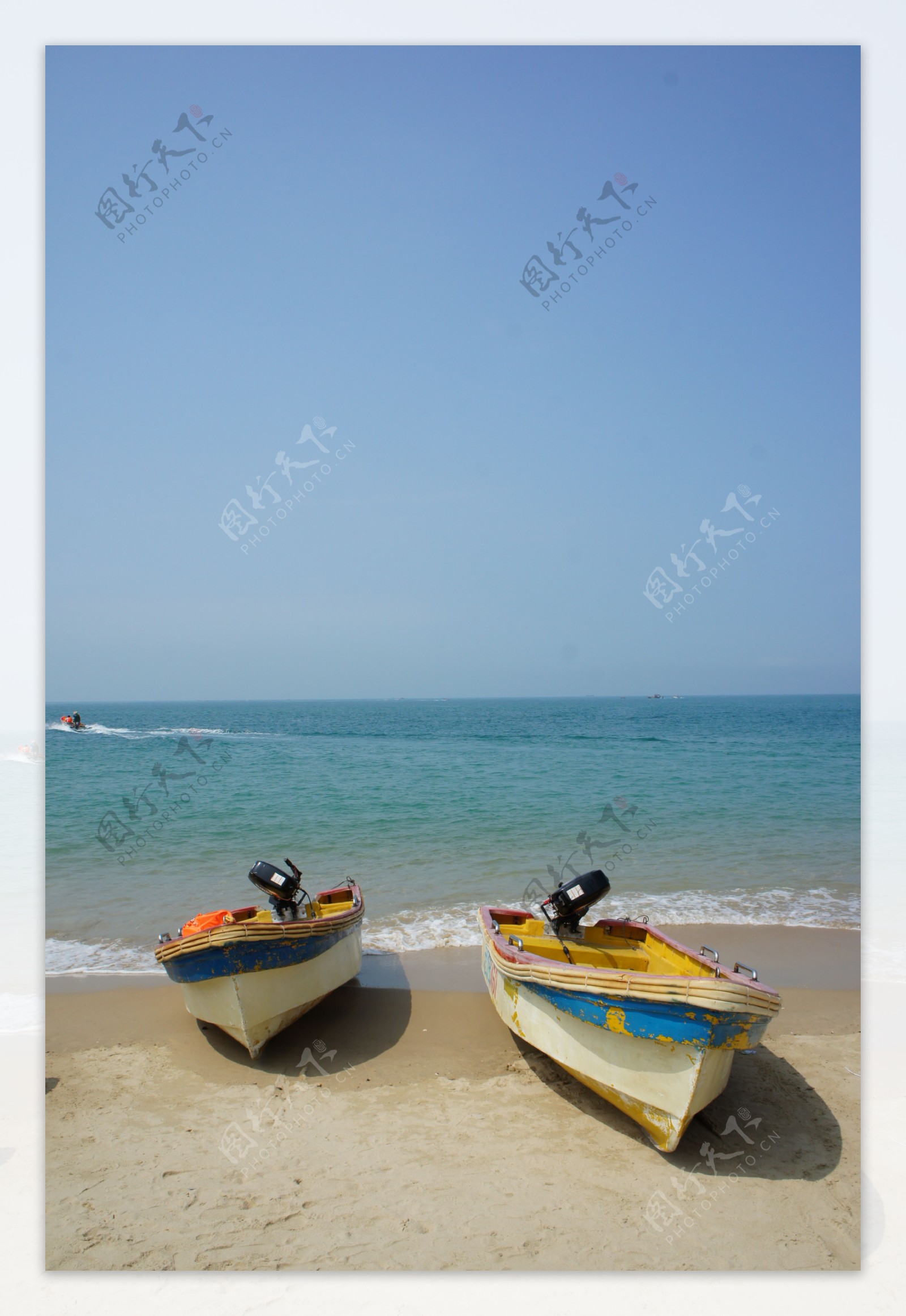 海滩船图片