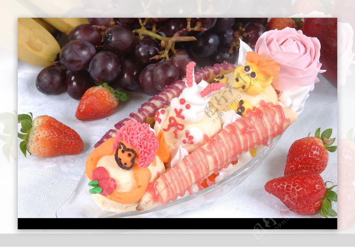 可乐猫樱桃蛋糕水果蛋糕图片