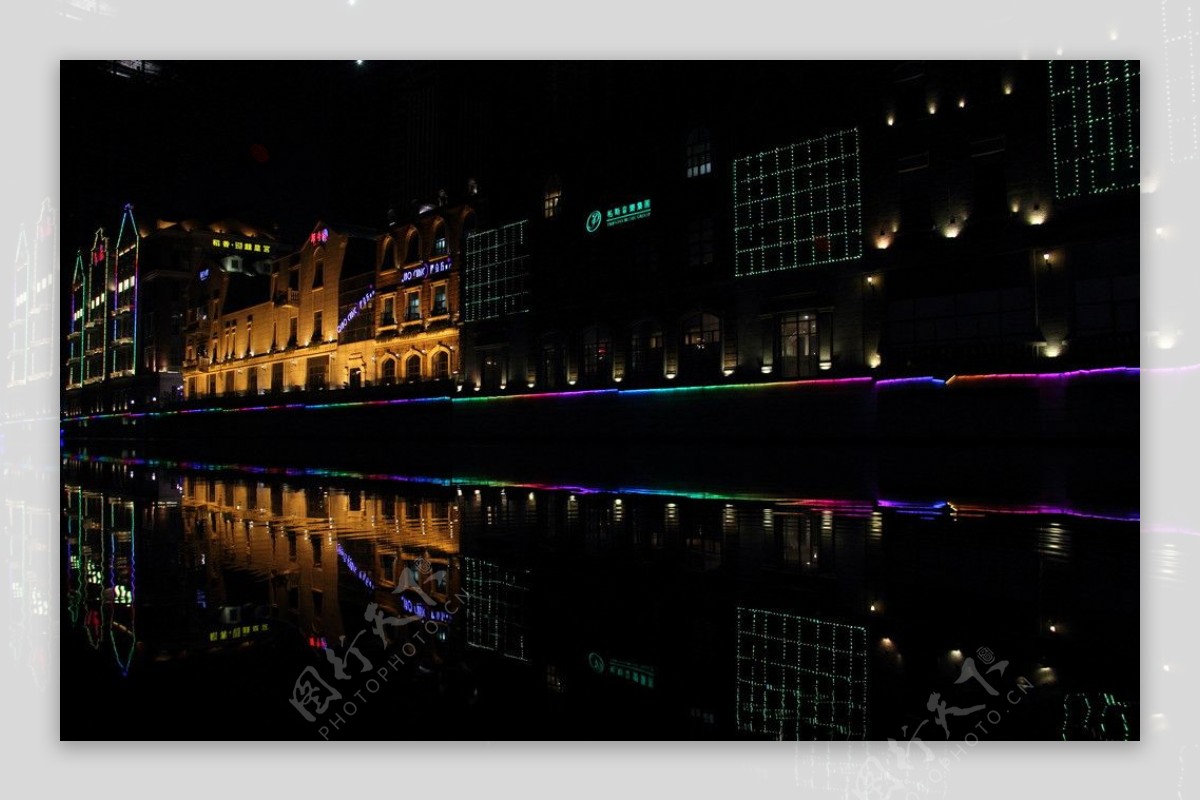 汉街夜色图片