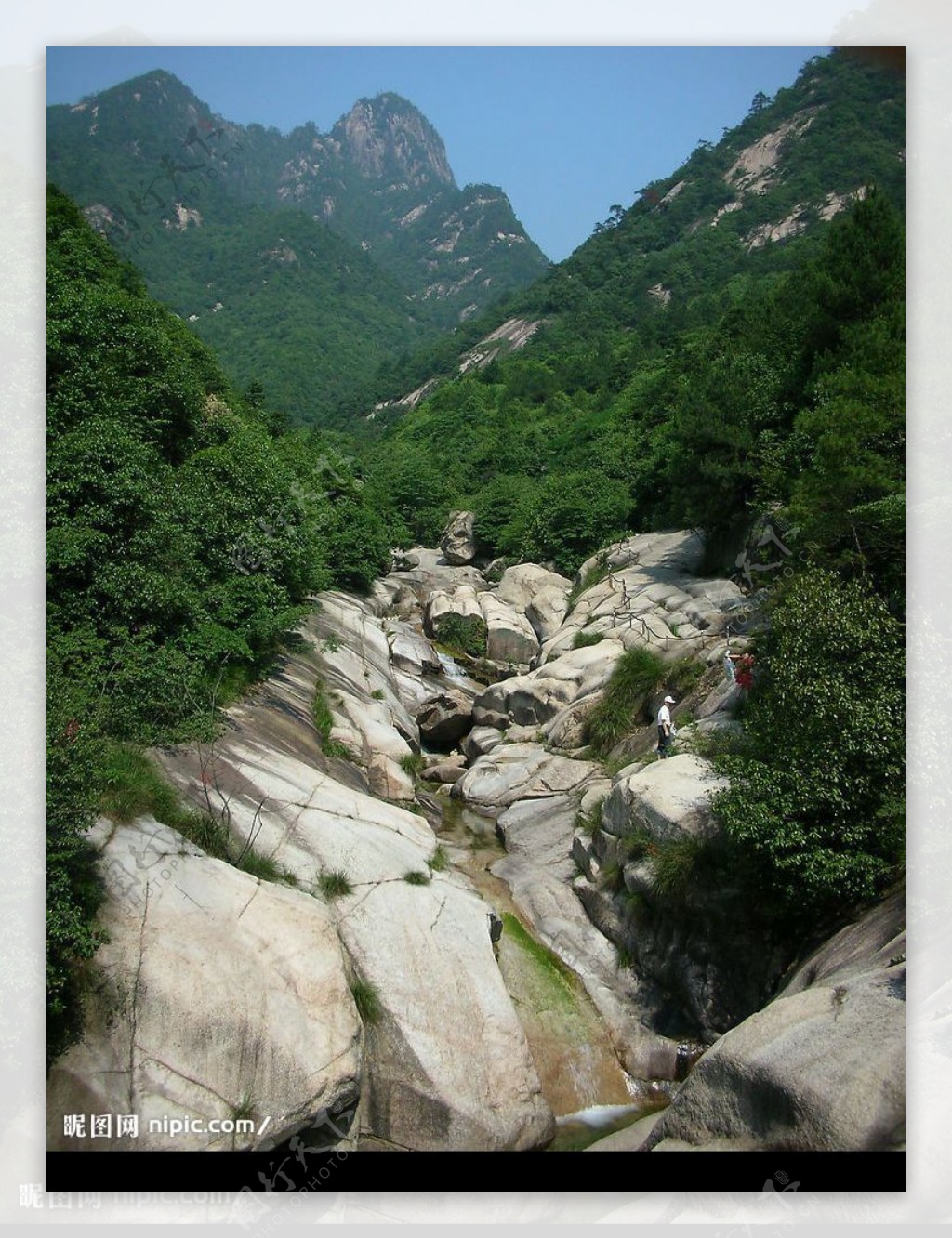 旅游摄影自然风景高山流水大石图片