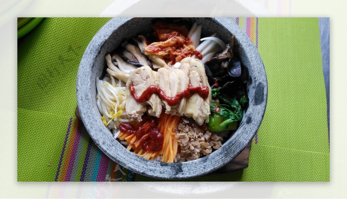 鸡肉石锅拌饭图片