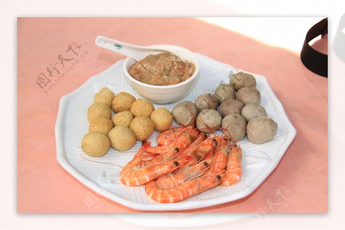 虾丸子牛肉丸鱼丸美食素材传统美食图片