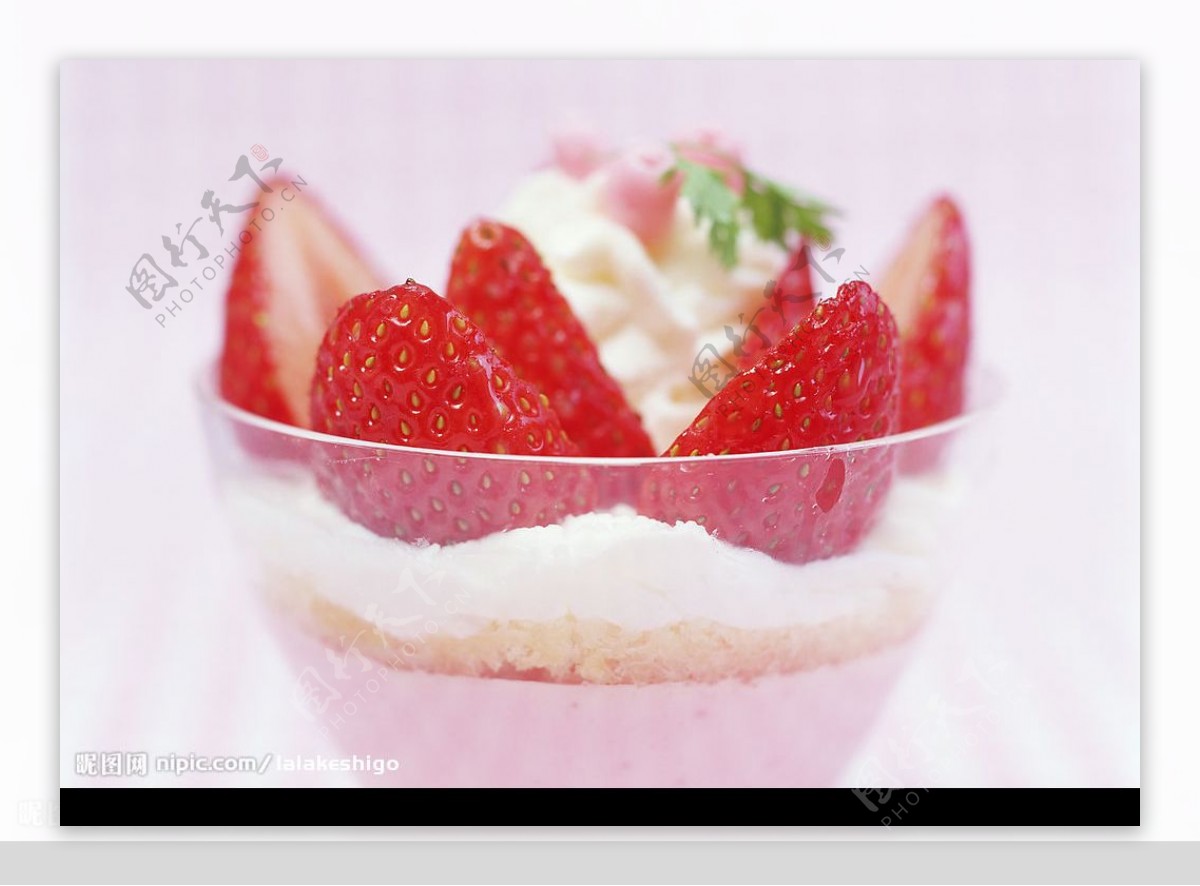草莓雪糕2图片