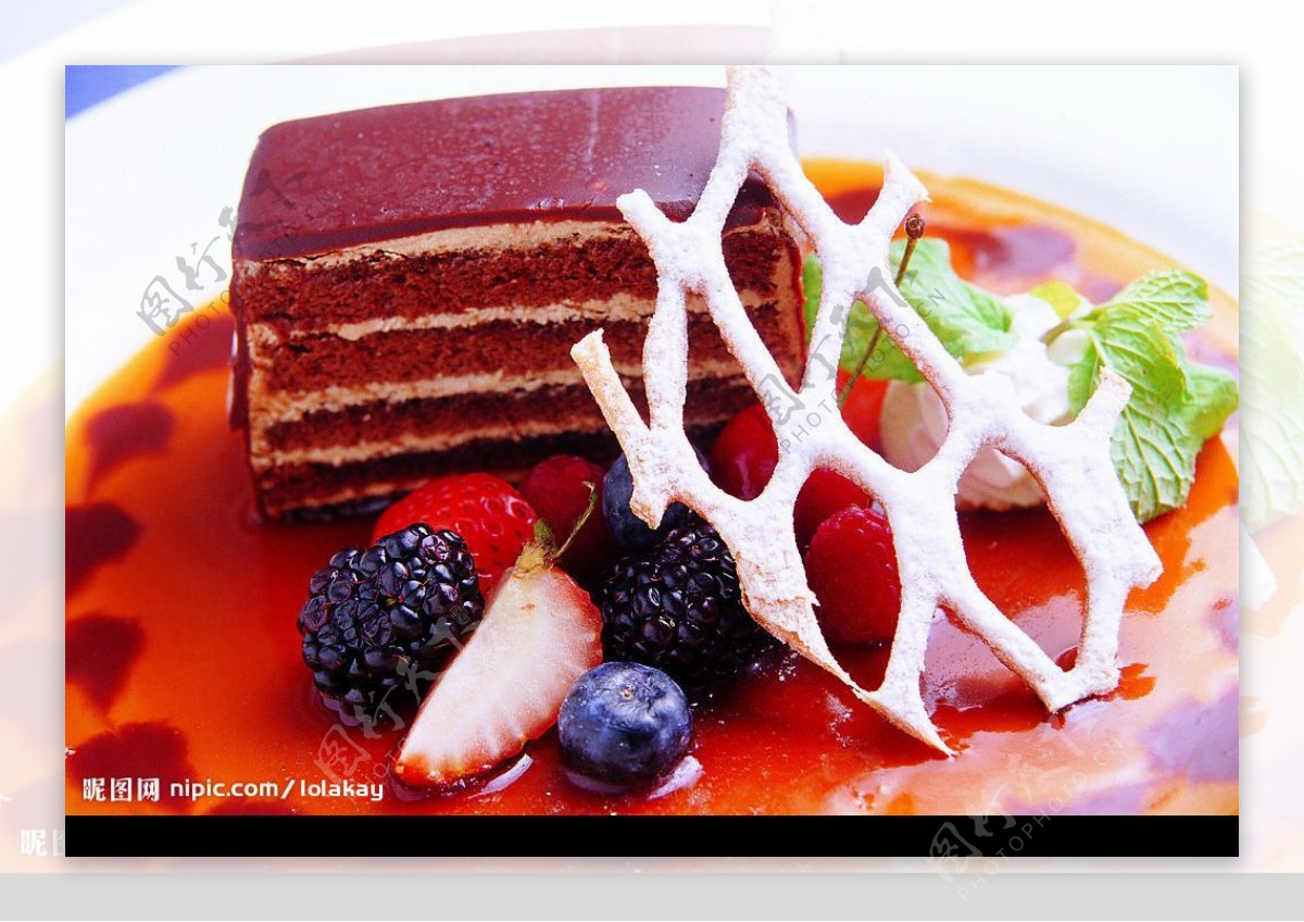 法式蛋糕摆盘高清图片下载-正版图片500593552-摄图网