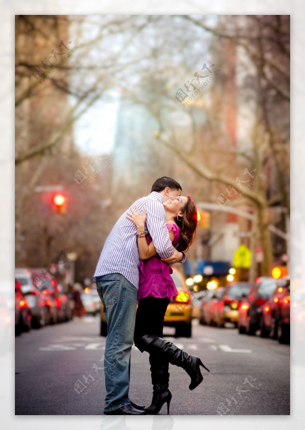 街头情侣图片