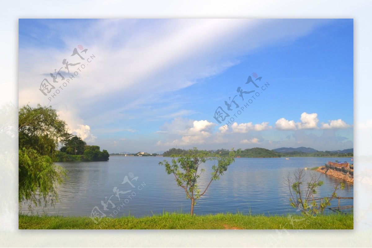 松湖景观图片
