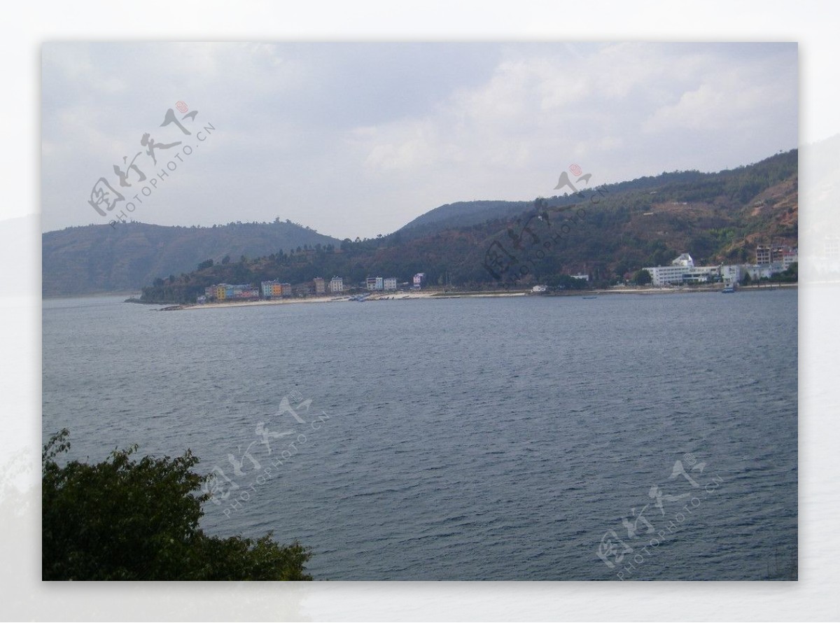 抚仙湖孤山风景区图片
