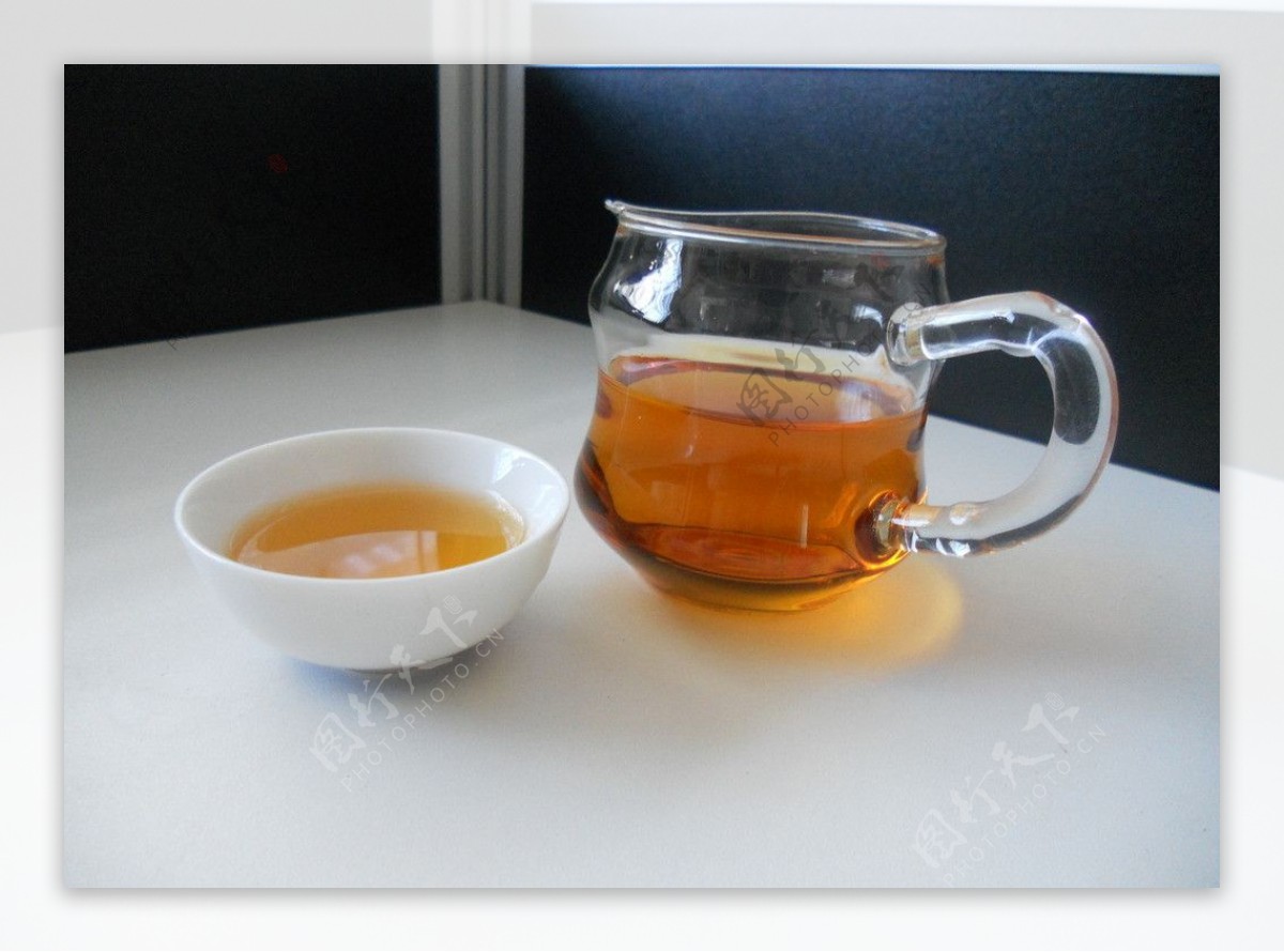 普洱红茶图片