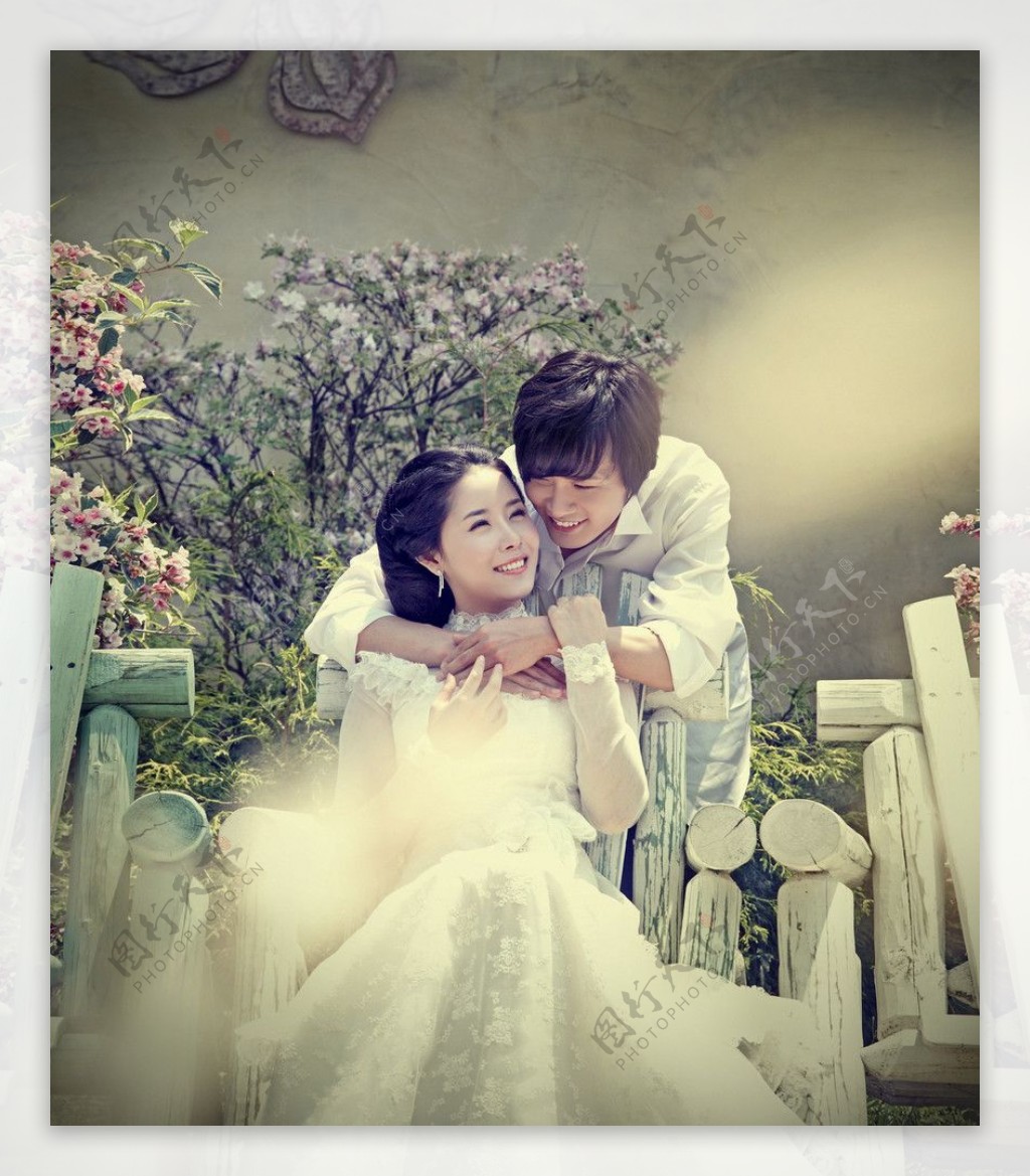 生活中的演戏中的情侣韩国伉俪婚纱结婚结婚照开心图片