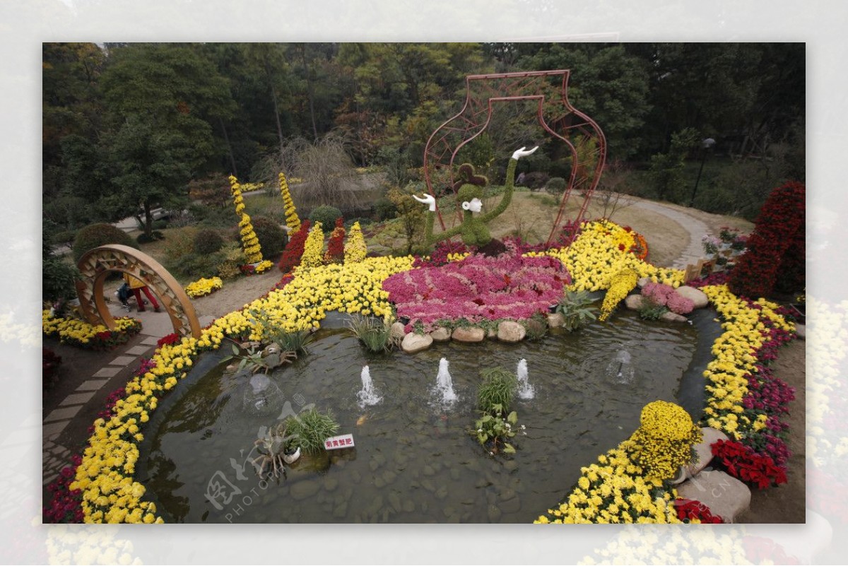 2010菊花展上城区展台图片