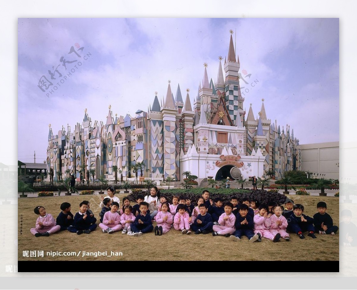 儿童游乐城堡图片