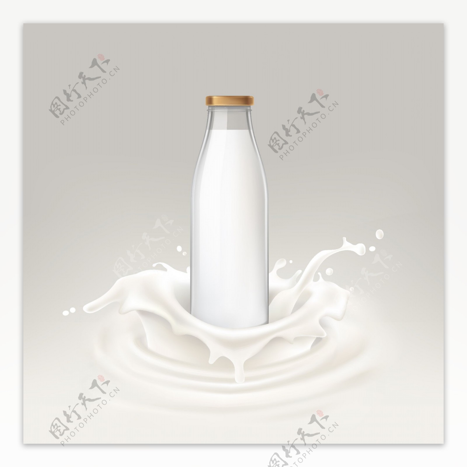 写实风装满了牛奶的玻璃瓶