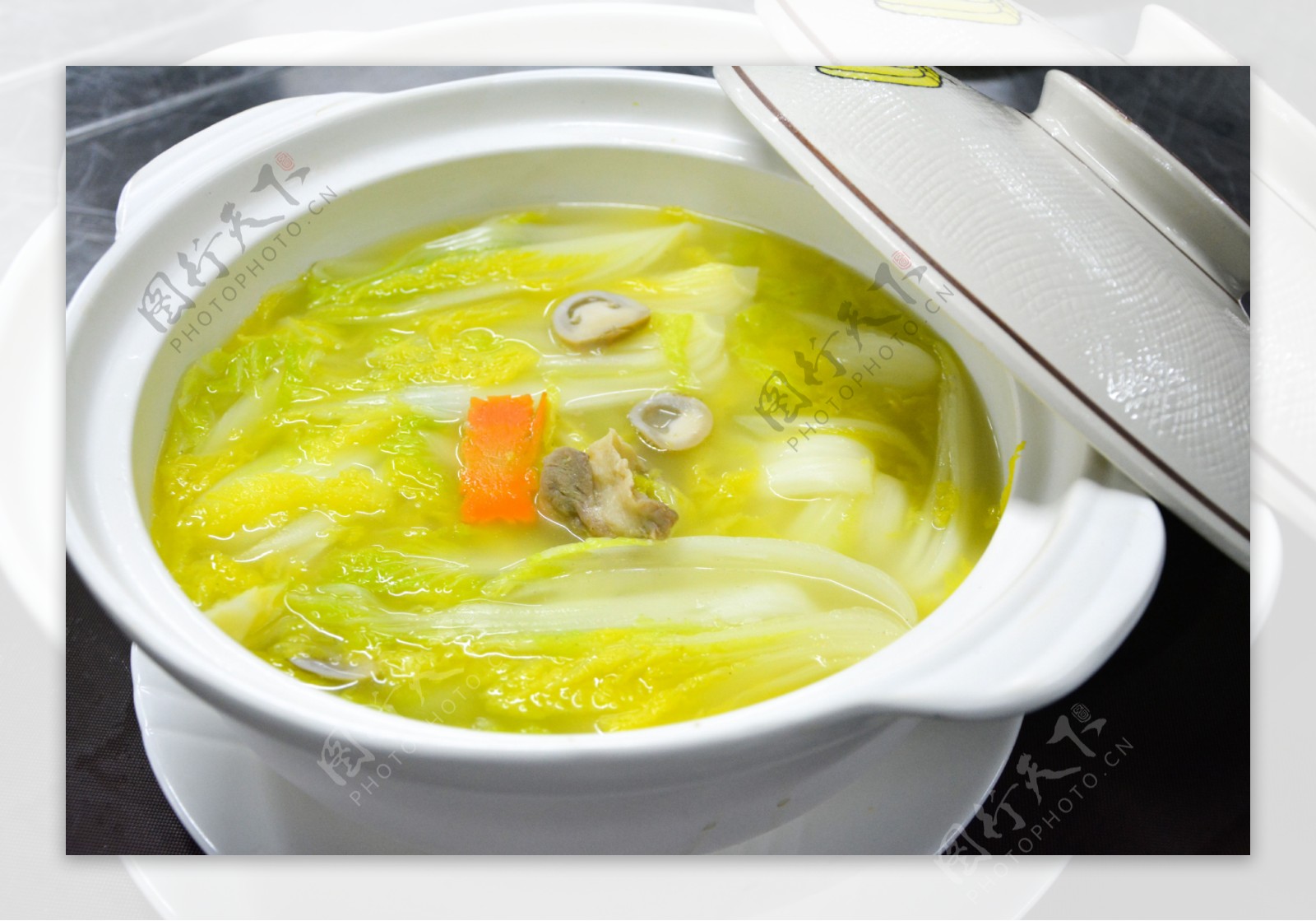 三鲜菌菜汤