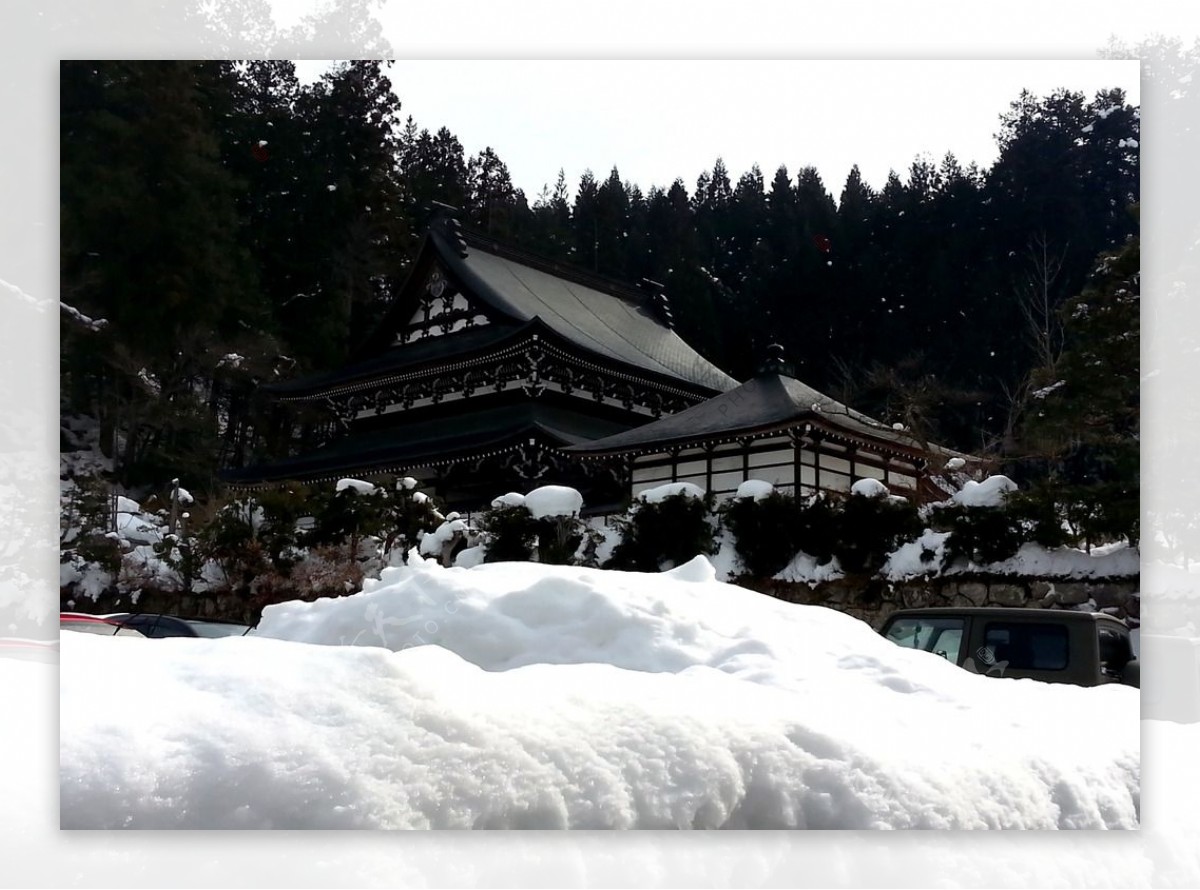 日本古建筑雪景