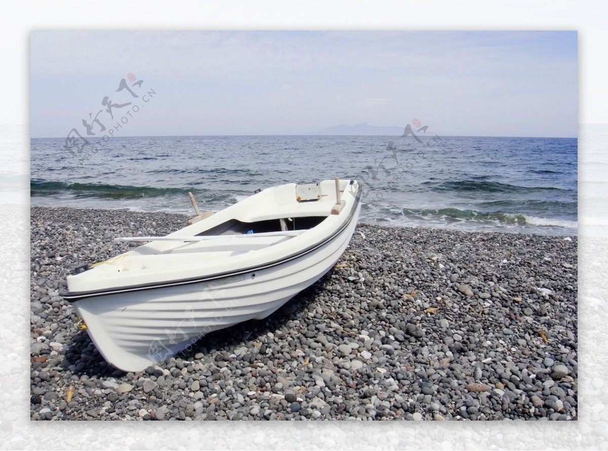 海滩小船