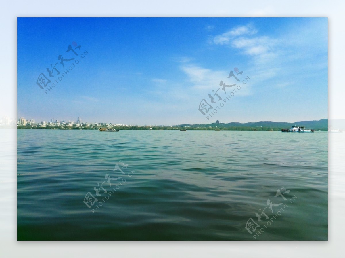 杭州西湖水天