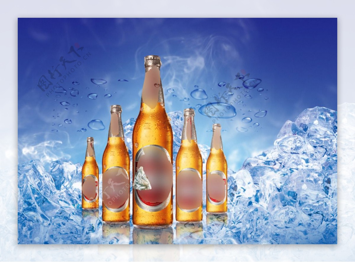 冰凉冰块啤酒广告