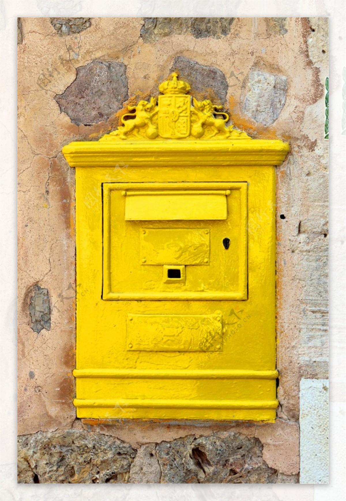 黄色铜质信箱图片
