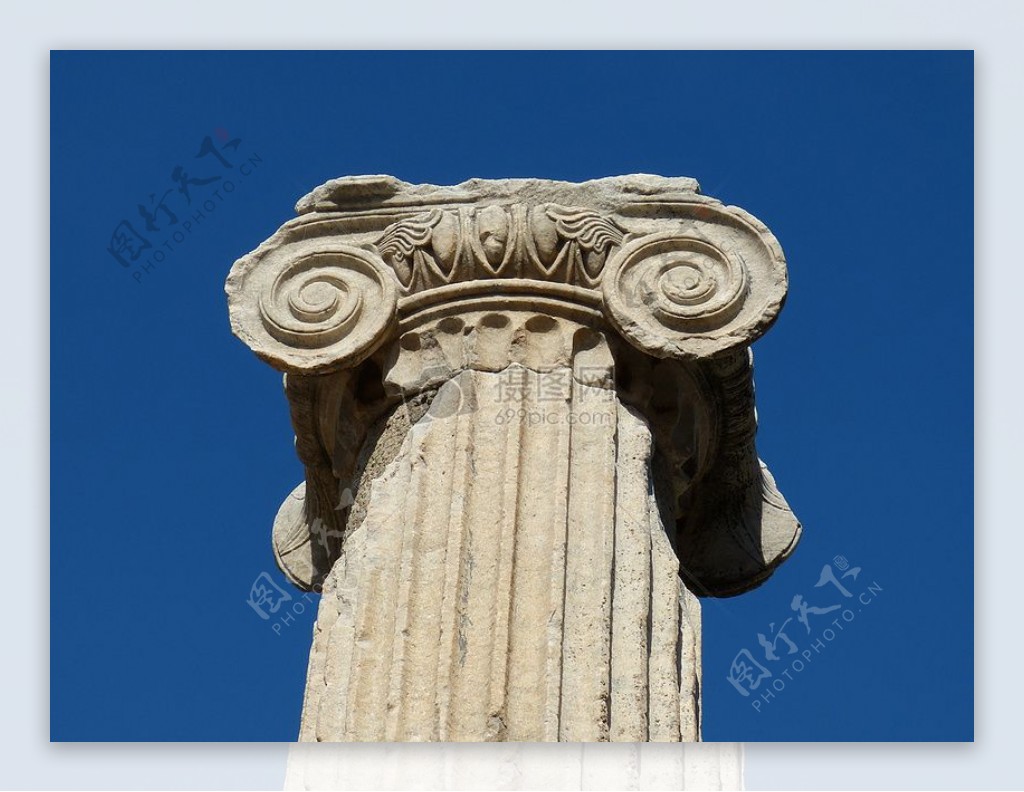 古代遗留的石柱