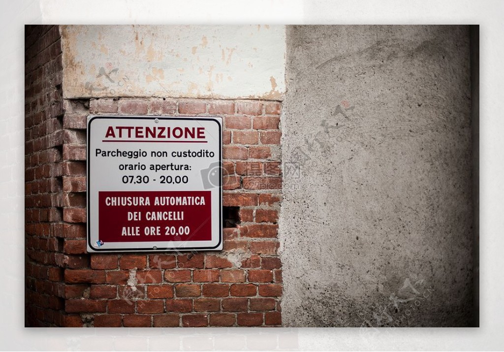 意大利标志墙壁版式告诫警告文本注意
