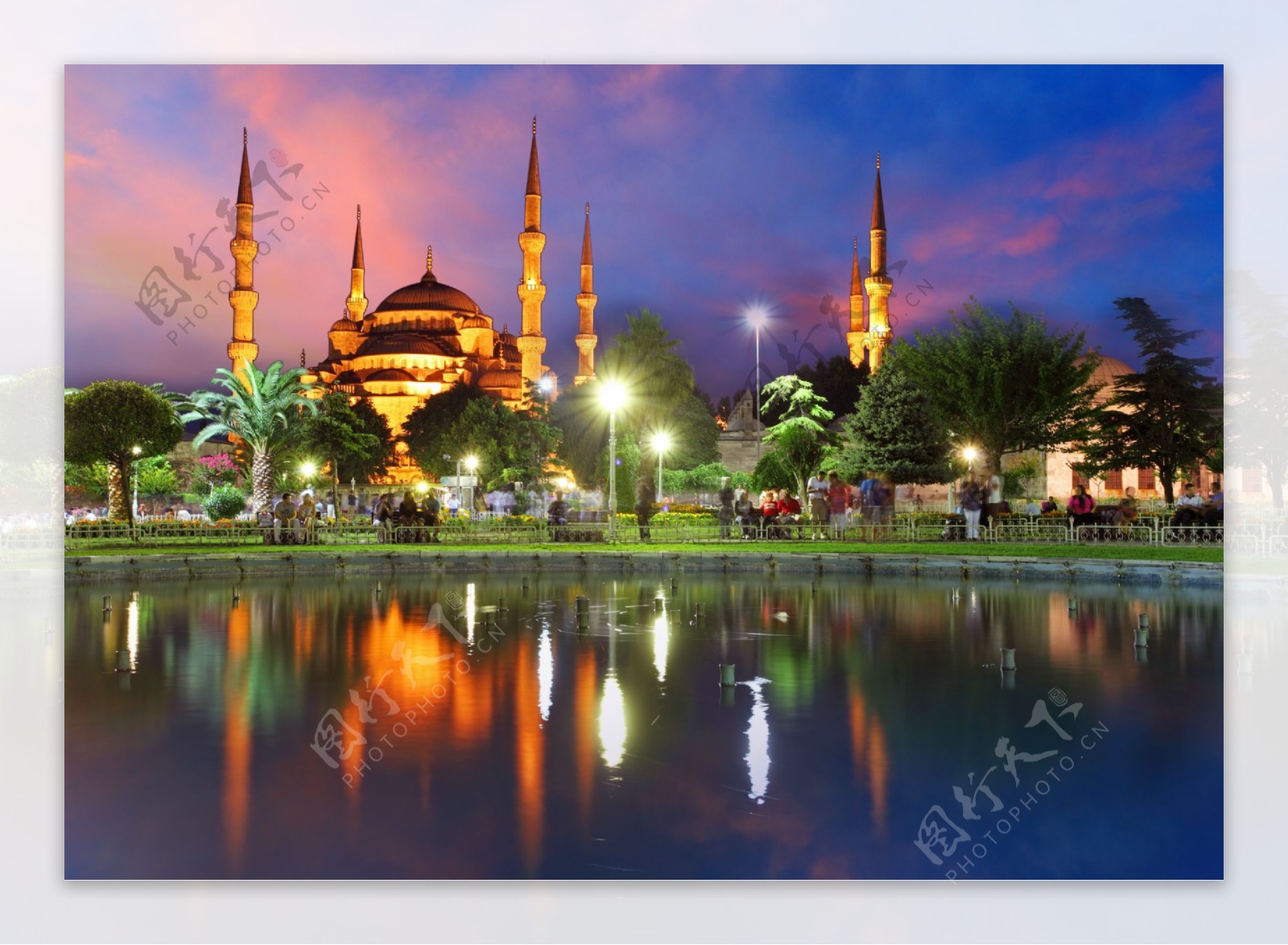 蓝色清真寺夜景图片