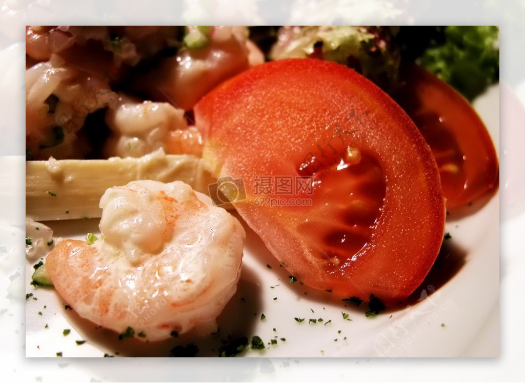 西红柿和虾肉