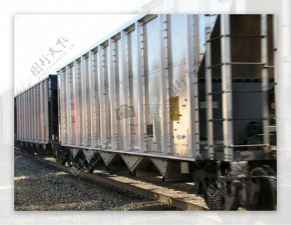 movingrailcars.JPG