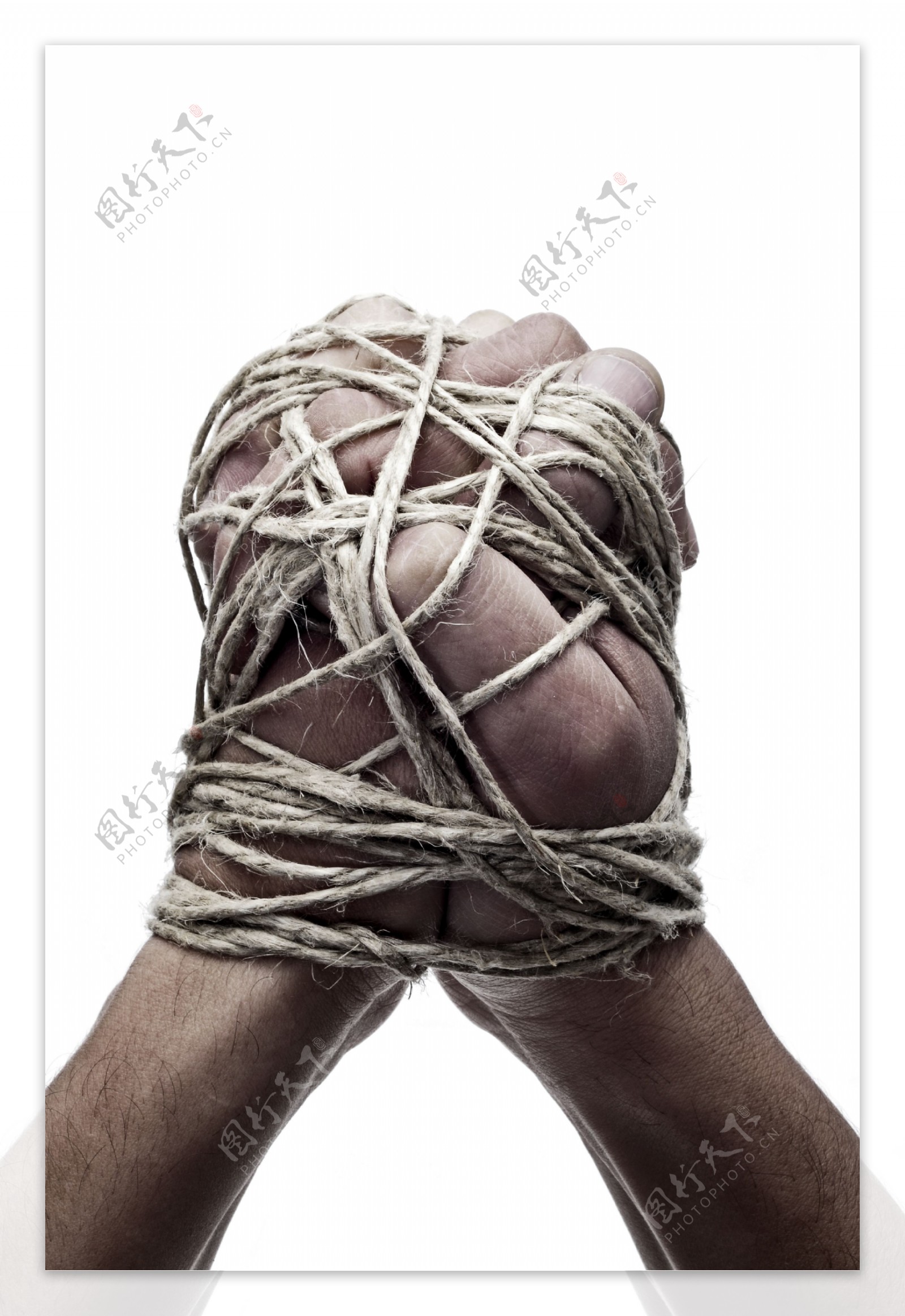 被绳子捆绑的双手图片
