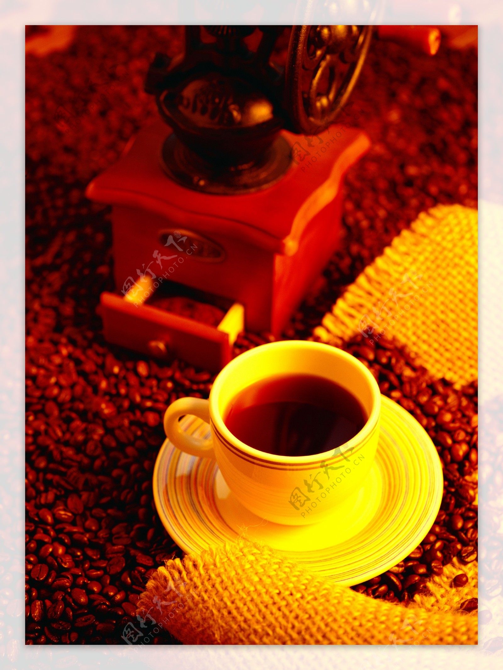 咖啡豆上搅拌机咖啡图片