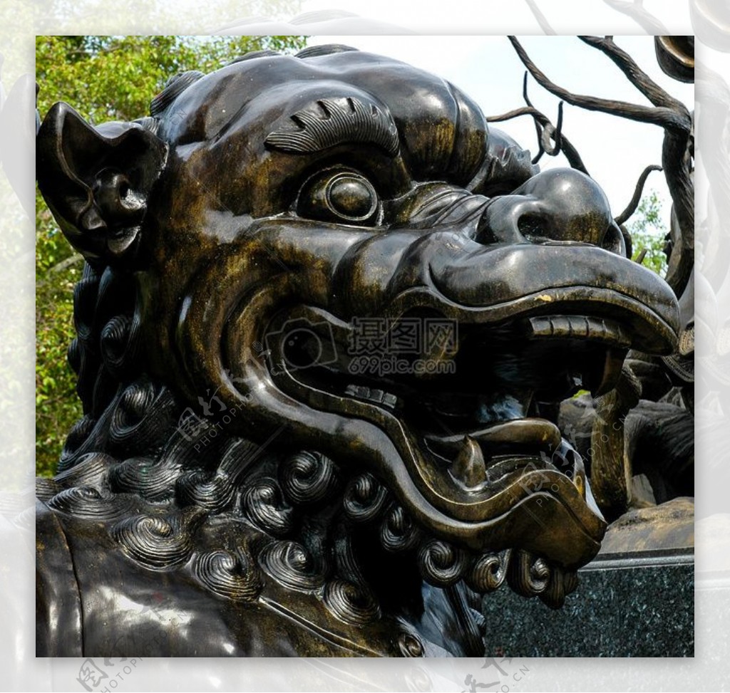 苏州园林狮子头雕像