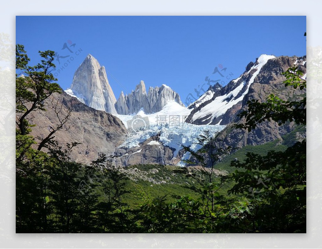 远处的高山