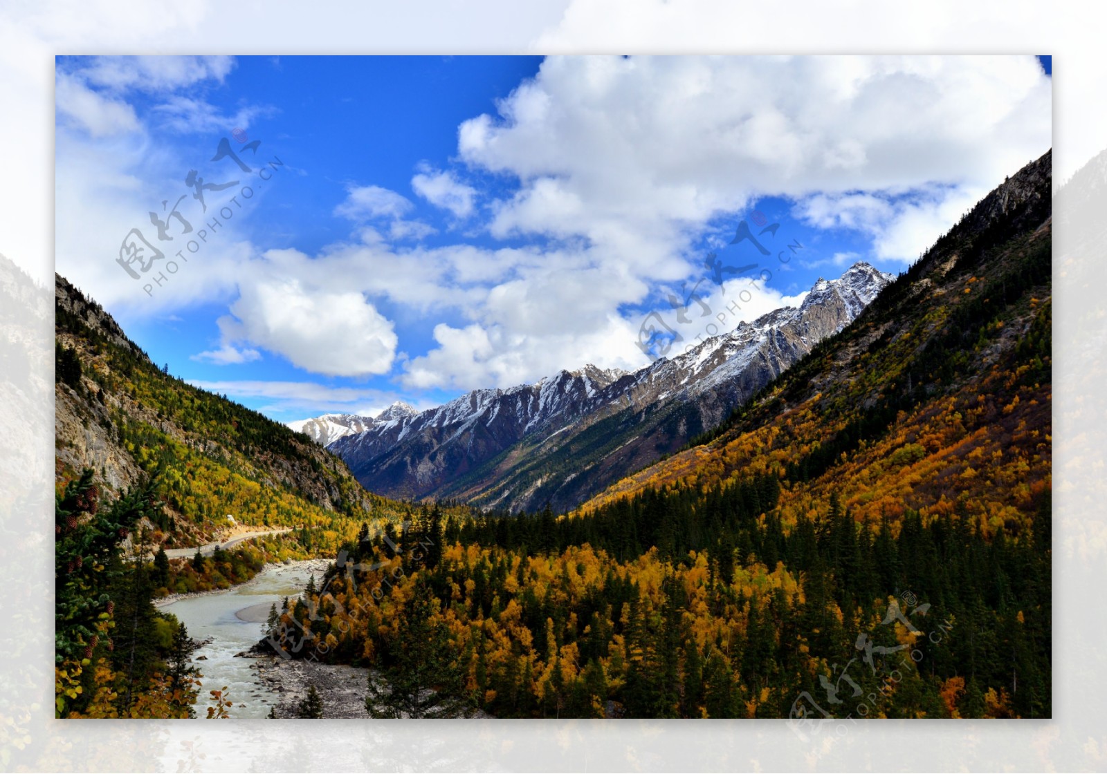 西藏拉萨河风景