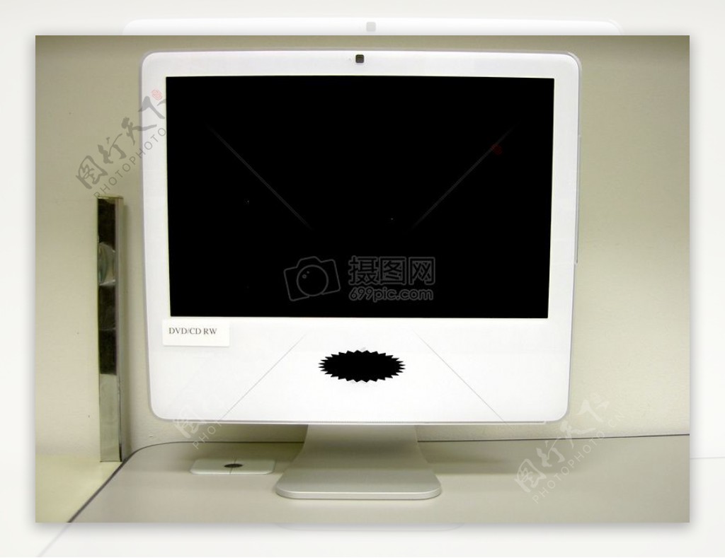白色的台式电脑