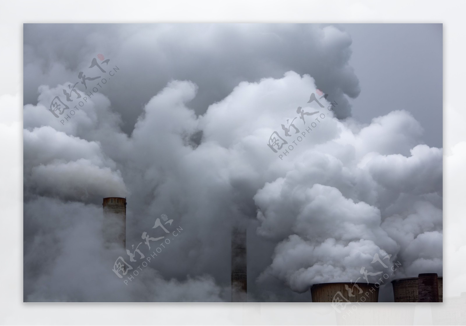 烟囱大气污染图片