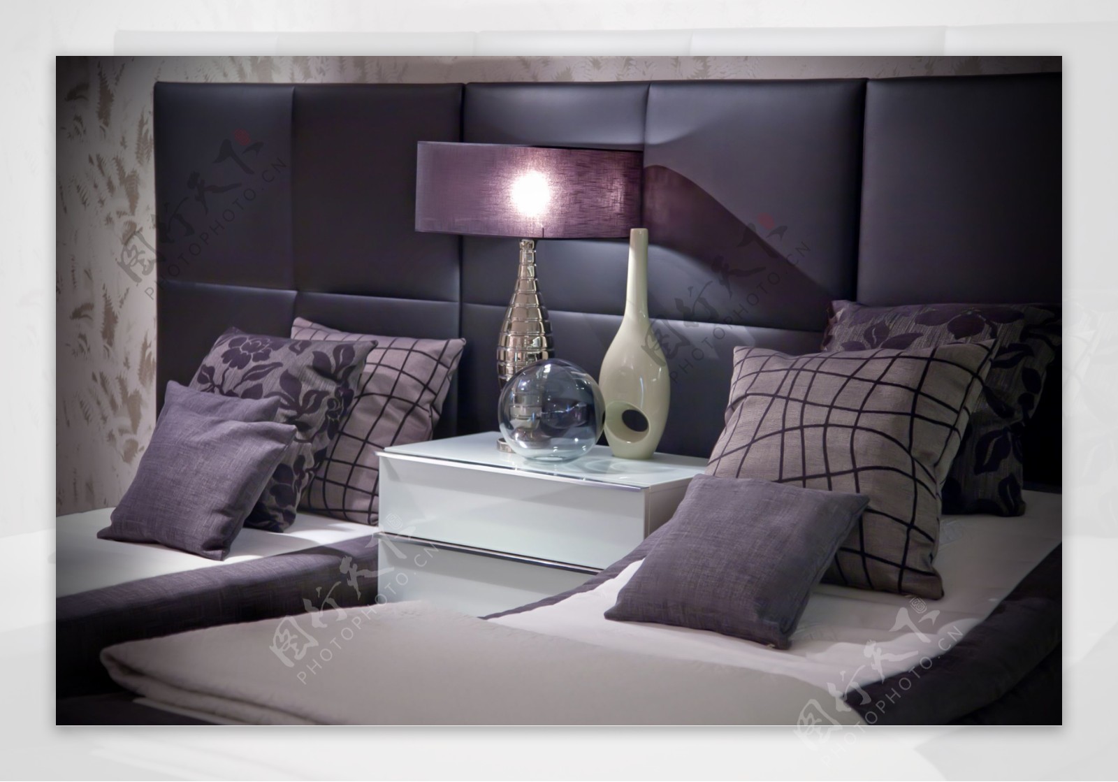 紫色高档酒店卧室图片