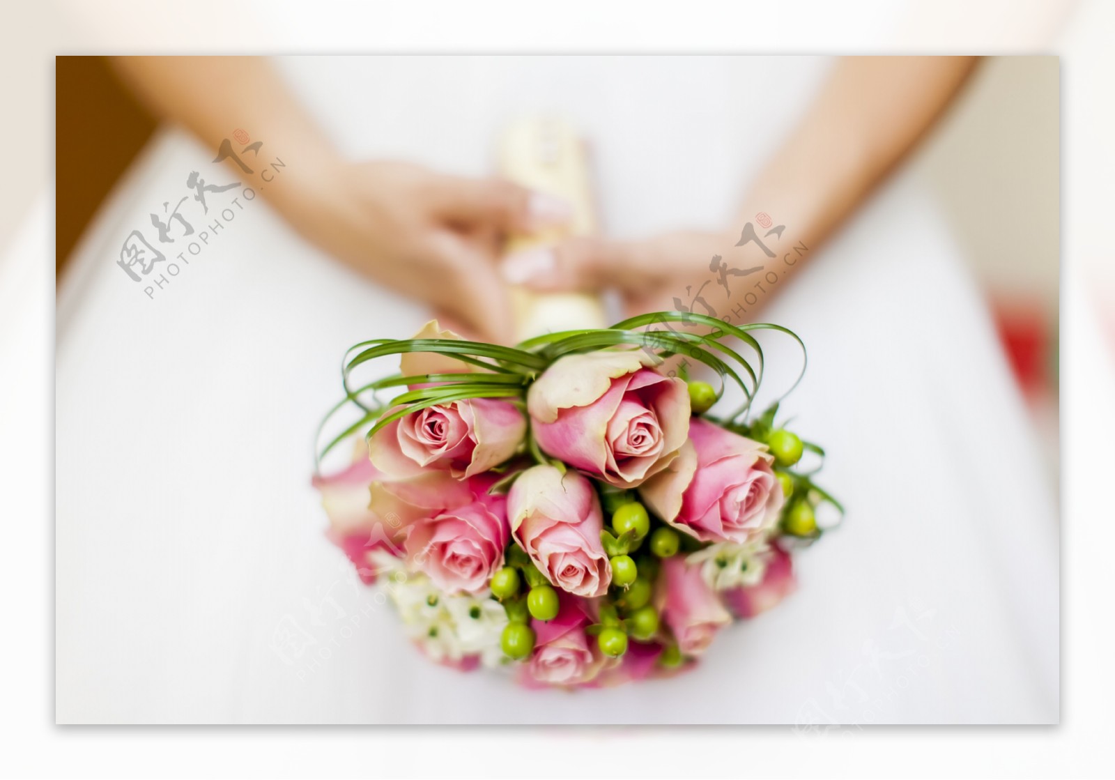 新娘手里的玫瑰花
