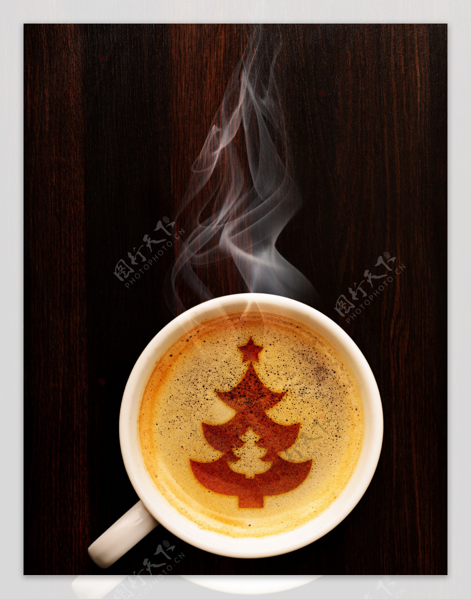 圣诞树拉花咖啡