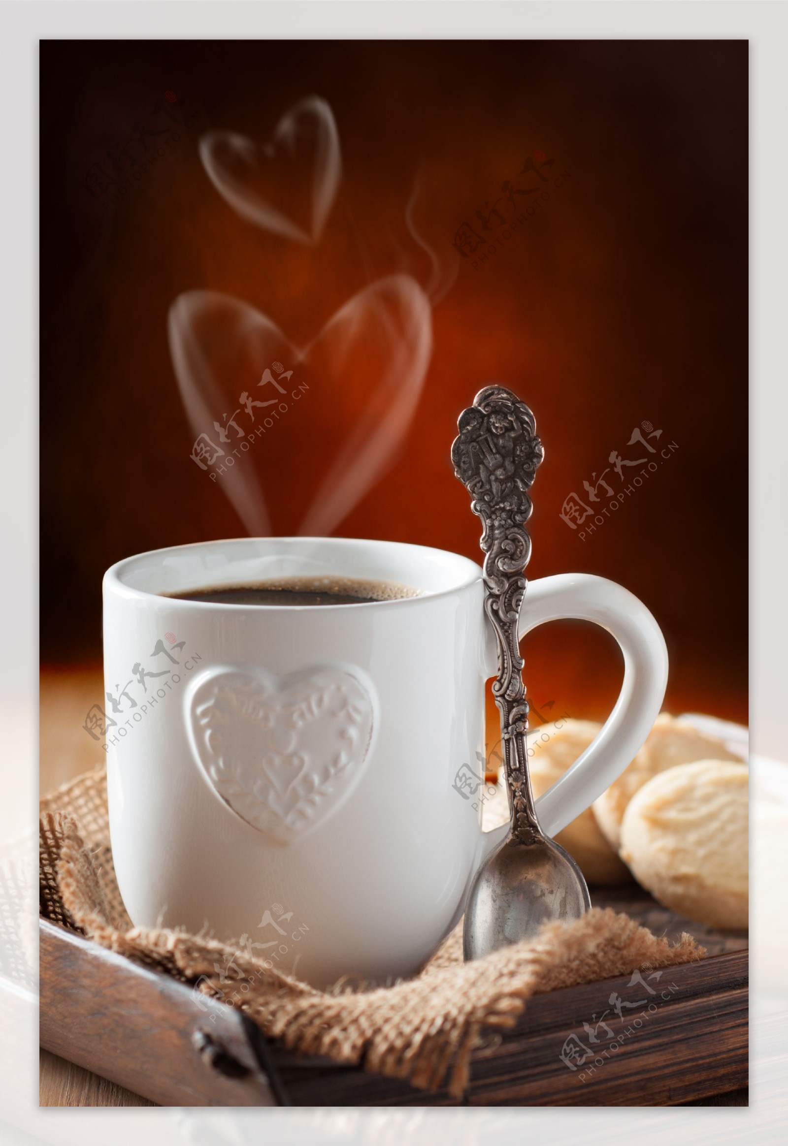 咖啡杯与勺子图片