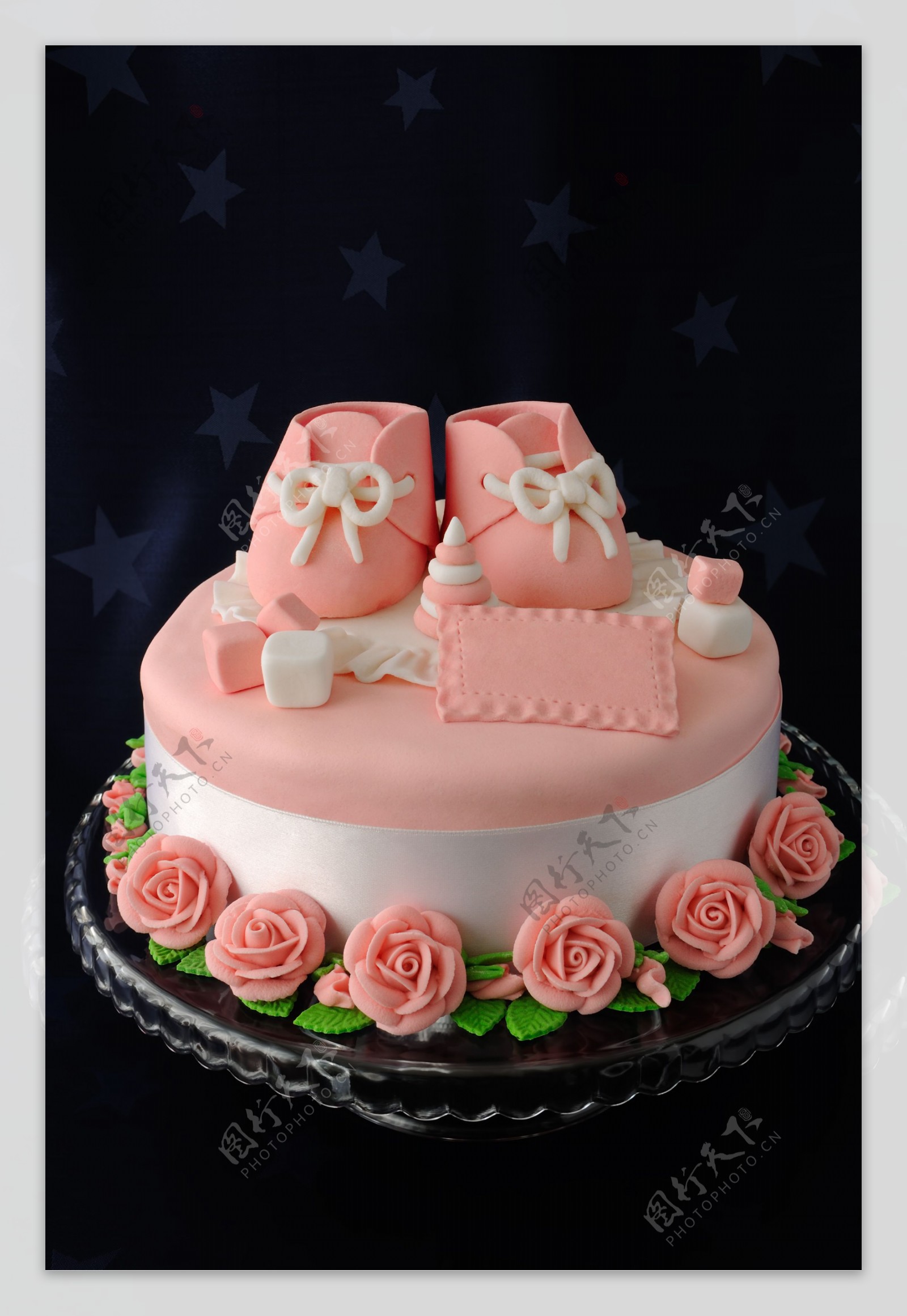 粉色花朵生日蛋糕图片