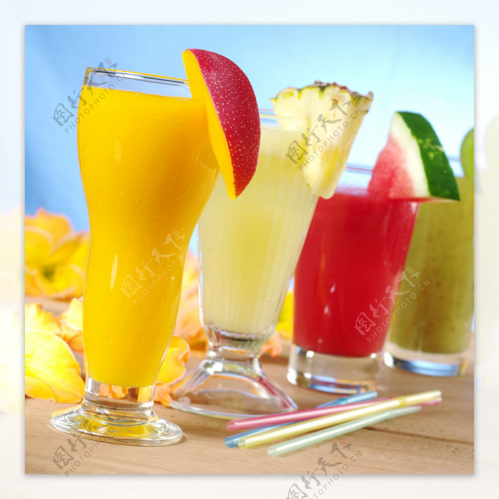果汁橙子橙汁饮品美食营养健康摄影图配图高清摄影大图-千库网