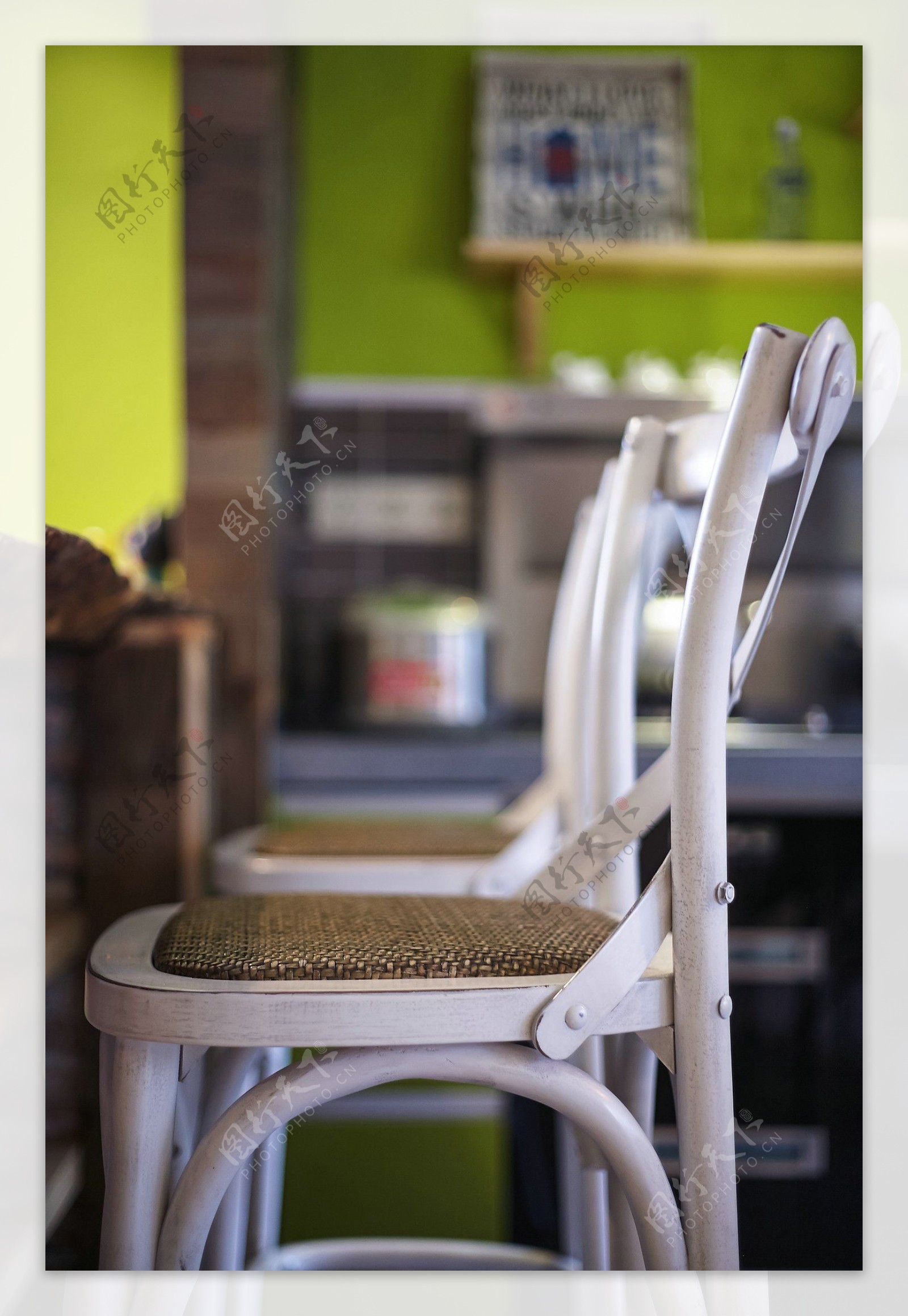 现代简约餐厅椅子设计图