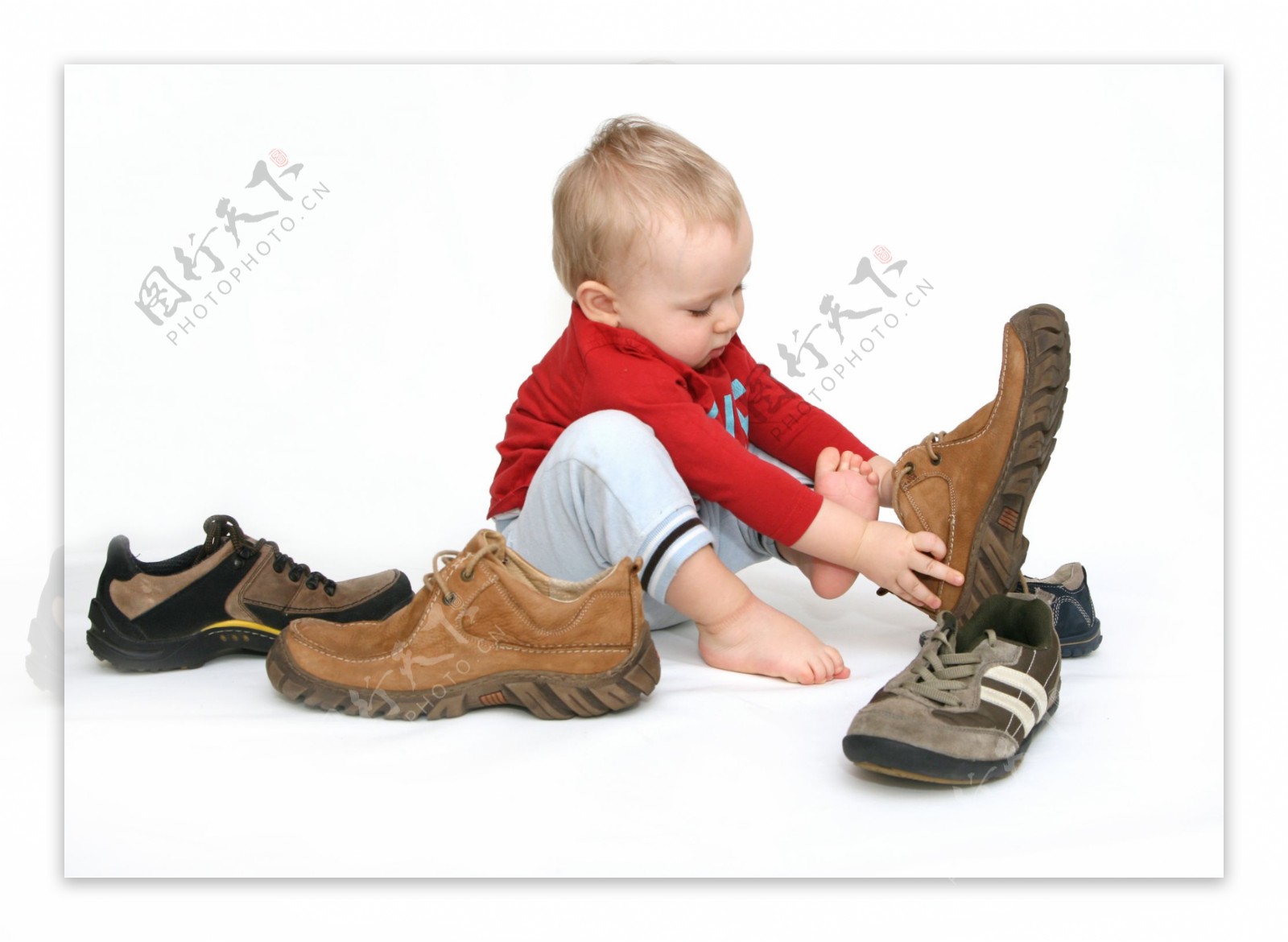 男士休闲鞋与宝宝图片